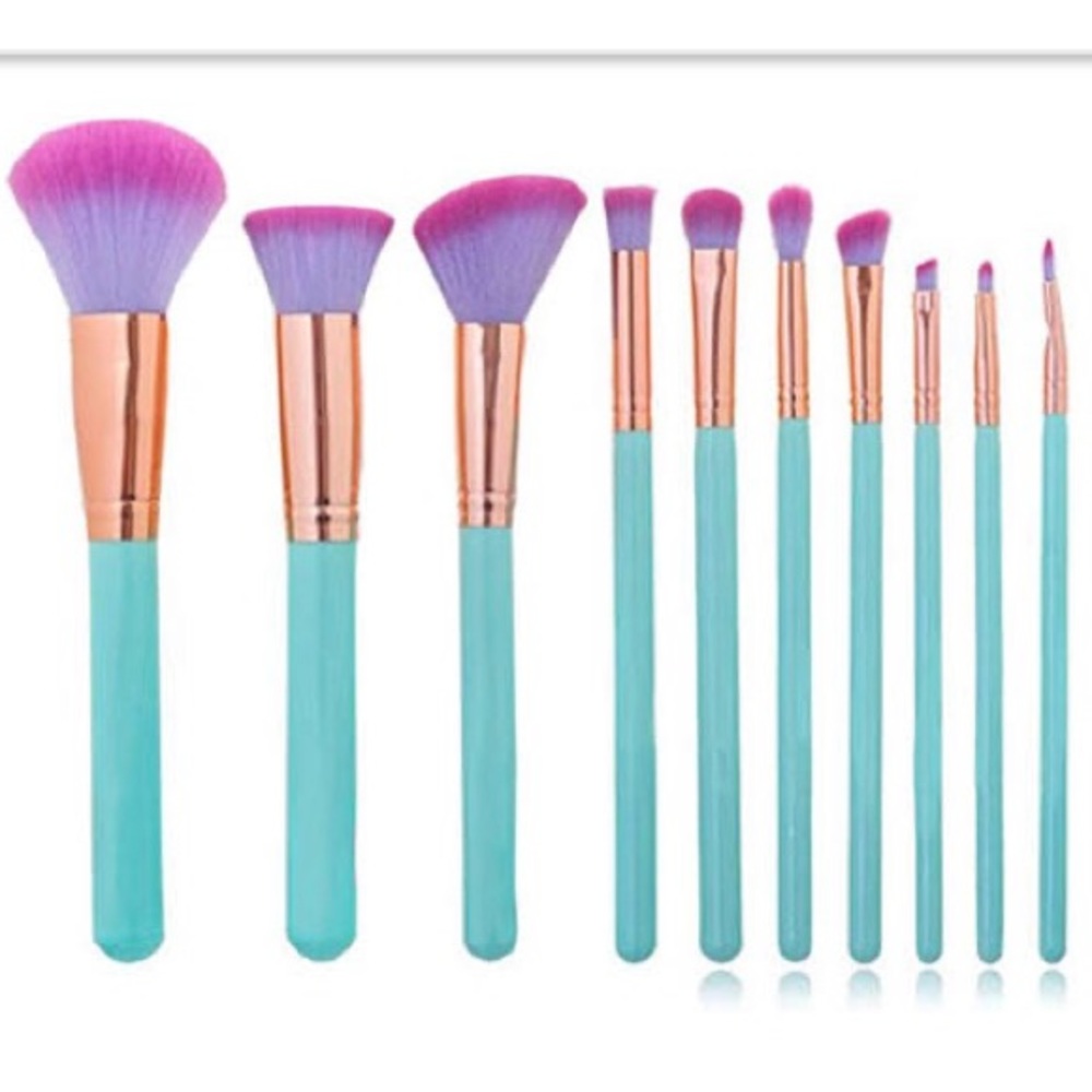 Mermaid shell makeup brush set *new